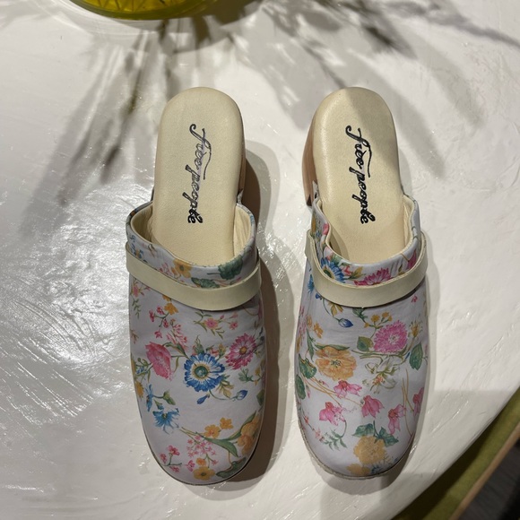 Free People Calabasas Clog - Picture 2 of 4